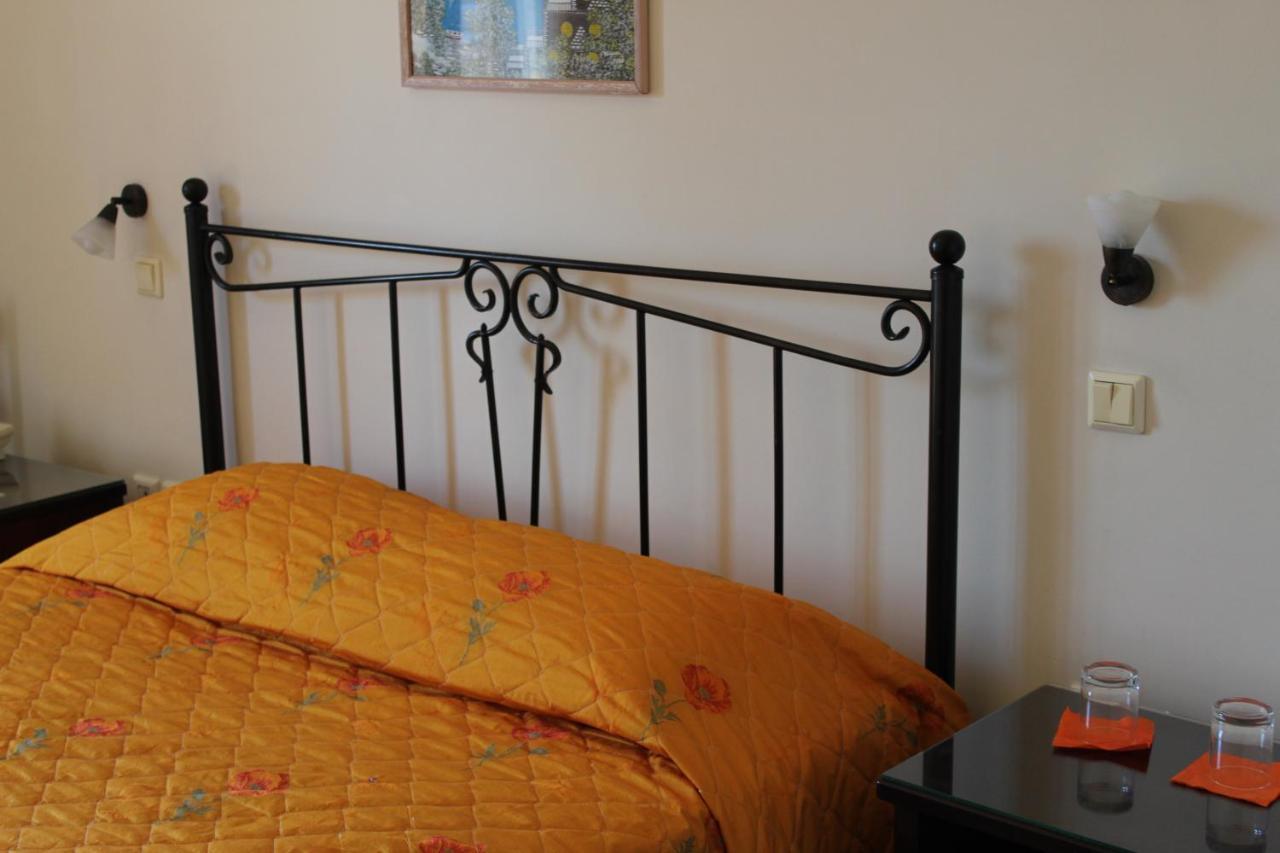 Elatou Hotel Ано Хора Екстериор снимка